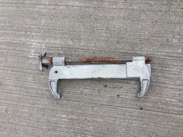 Компенсационное натяжное устройство Doka