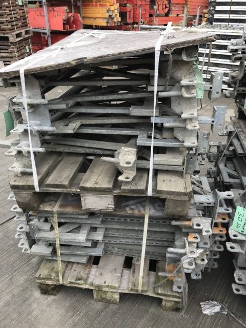 Support Doka Framax 90 + poteau de garde-corps – Image 3