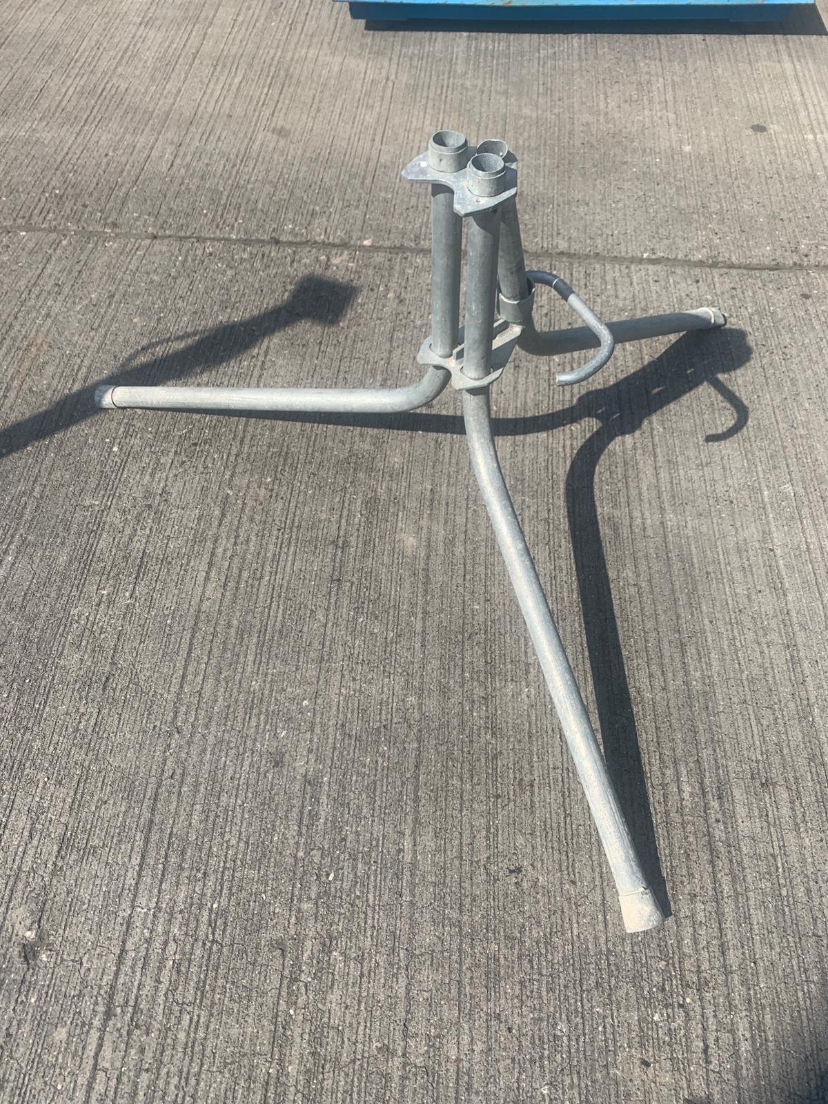 Trípodes - Imagen 2