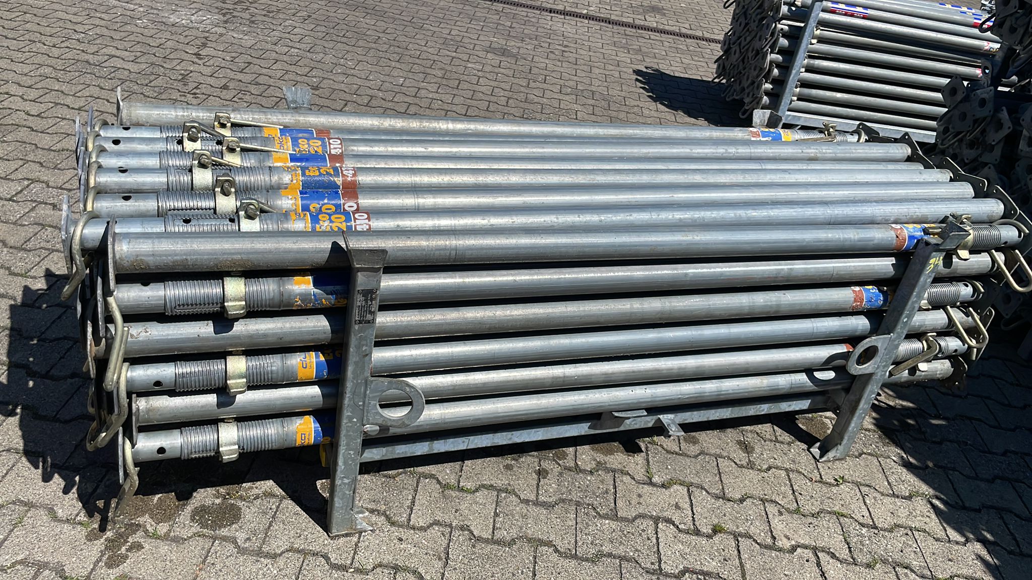 Doka Eco 20-410 floor props