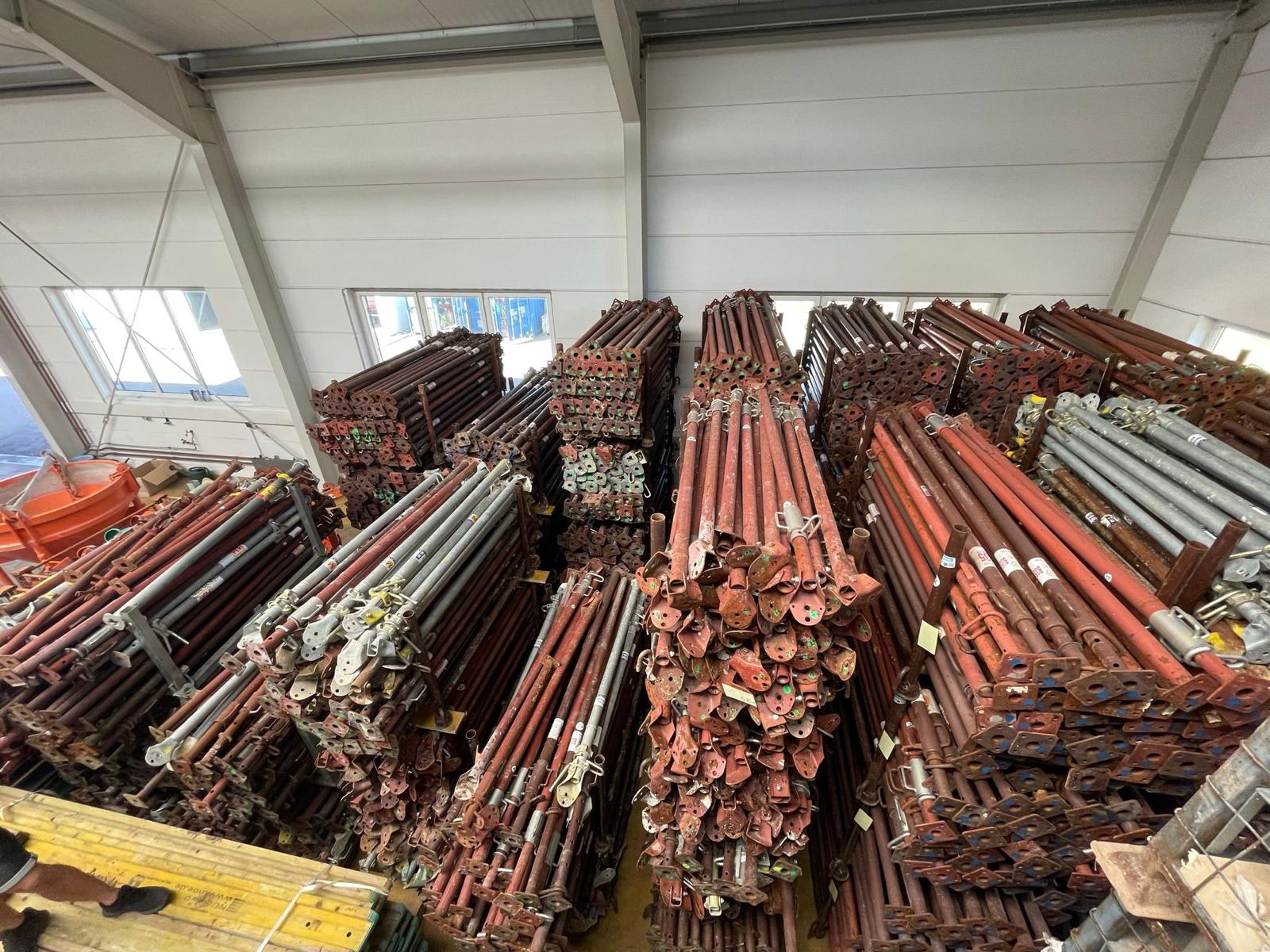 окрашенные стойки 3,50 м + 4,00 м — изображение 6