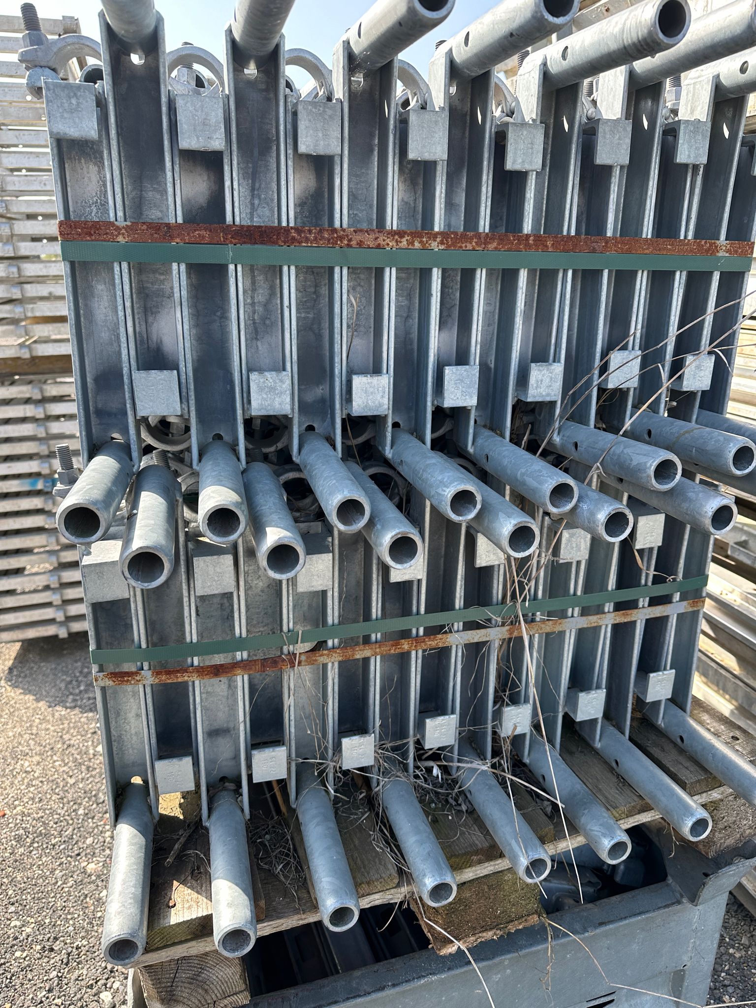 Altrad Baumann Gerüstkonsole B36 mit Rohrverbinder – Bild 2